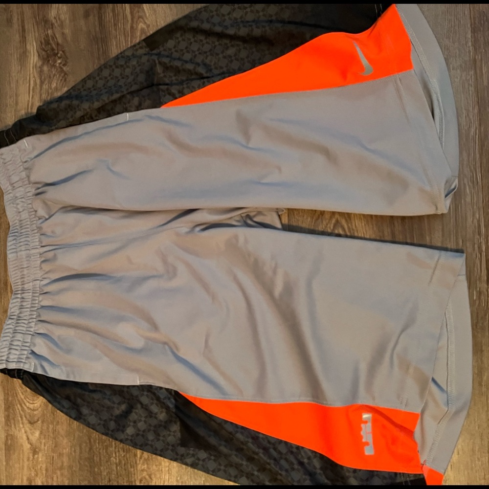 Nike Lebron Men XL basketball shorts